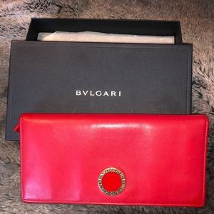 Authentic BVLGARI  Wallet 33’365 leather woman
